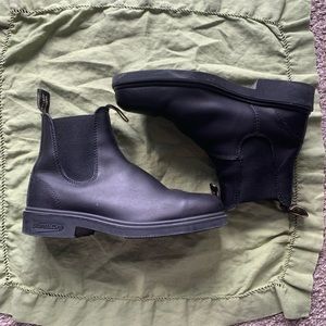 Black Blundstone Square Toe Leather Boots size AUS 6